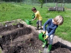 1b im Schulgarten