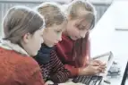 Roboterprojekt  NIBObee in der Hochschule Bremen mit der 2a und 4a