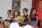 Emma, Carina, Jette und Pauline lesen die Geschichte vor